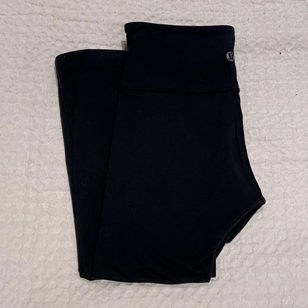 Lululemon Black Cropped Wunder Under Leggings
